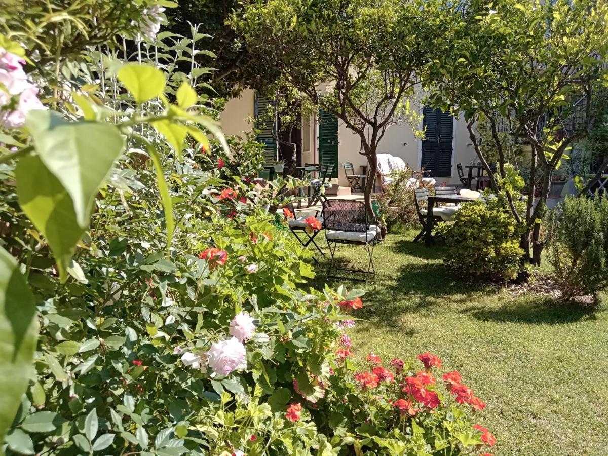 Il Giardino Di Tatiana Rooms & Breakfast La Maddalena  Exterior foto